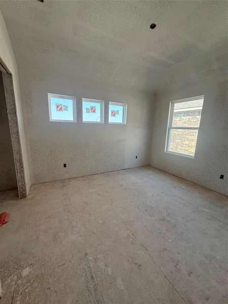 Spacious, unfurnished interior of a new home in Berry Creek Highlands, Georgetown (Image 5).