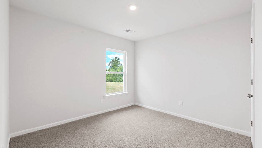 Spacious, unfurnished interior of a new home in Treemont Commons, Wellford (Image 16).