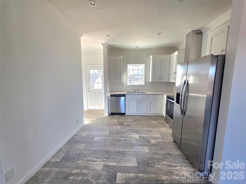 Spacious, unfurnished interior of a new home in , Gastonia (Image 9).