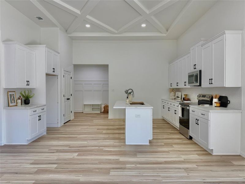 Spacious, unfurnished interior of a new home in , Granbury (Image 30). Spacious, unfurnished interior of a new home in , Granbury (Image 30).