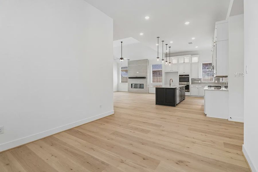 Spacious, unfurnished interior of a new home in Parkside on the River, Georgetown (Image 18).