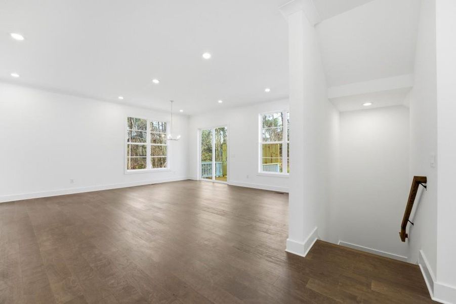 Spacious, unfurnished interior of a new home in , Roswell (Image 26).