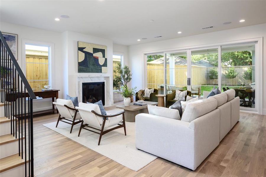 Furnished interior view inside a new home in , Dallas (Image 38). Furnished interior view inside a new home in , Dallas (Image 38).