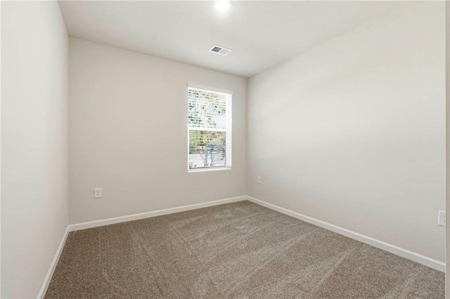 Spacious, unfurnished interior of a new home in Carolina, Palmetto (Image 10).