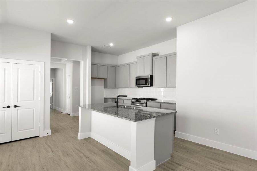 12. 705 Wilderness - Kitchen (2)