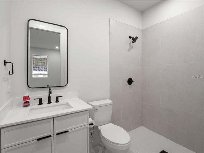 Furnished interior view inside a new home in , Lady Lake (Image 7).