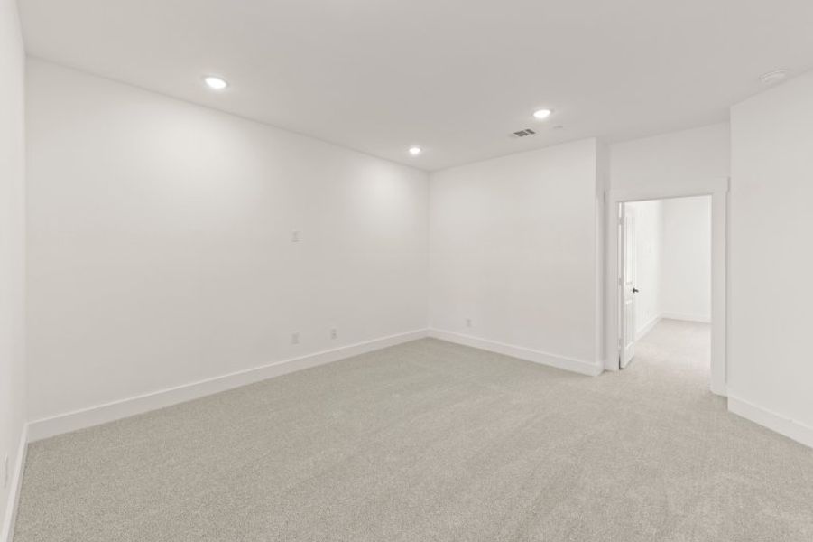 Spacious, unfurnished interior of a new home in Mosaic, Prosper (Image 20). Spacious, unfurnished interior of a new home in Mosaic, Prosper (Image 20).