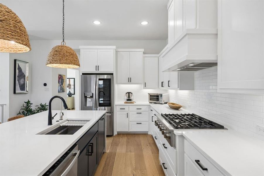 Furnished interior view inside a new home in Fields 50', Frisco (Image 13). Furnished interior view inside a new home in Fields 50', Frisco (Image 13).