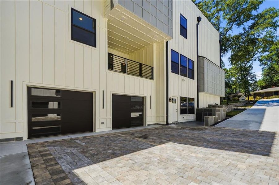 Exterior details and patio area of a home in , Roswell (Image 32).