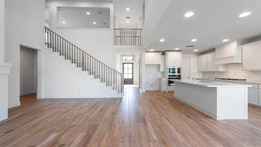 Spacious, unfurnished interior of a new home in Devonshire - Reserve 50', Forney (Image 16). Spacious, unfurnished interior of a new home in Devonshire - Reserve 50', Forney (Image 16).