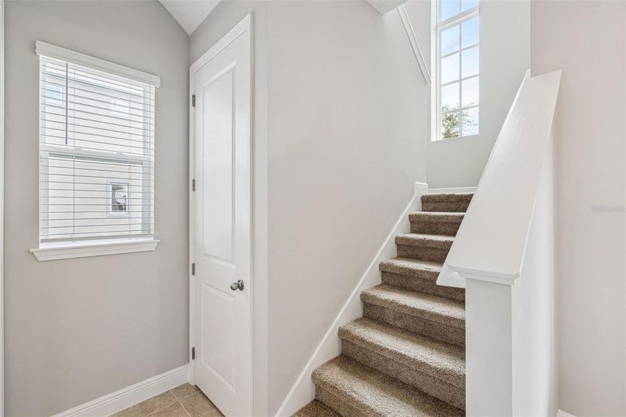 Spacious, unfurnished interior of a new home in Laureate Park, Orlando (Image 26).