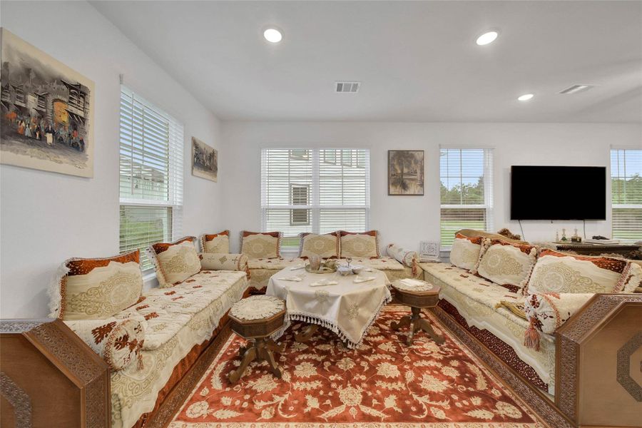 Furnished interior view inside a new home in , Tomball (Image 8).