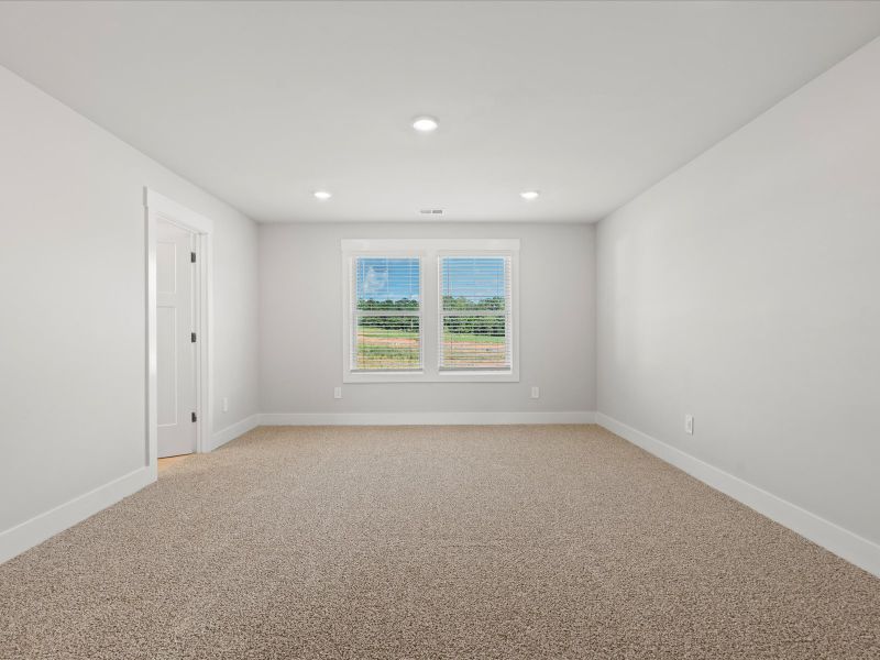 Spacious, unfurnished interior of a new home in Crossing at Abner Creek, Greer (Image 22).