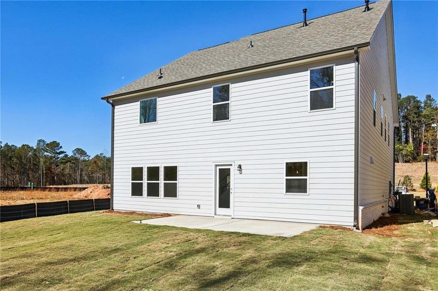 Exterior details and patio area of a home in Arbors at Richland Creek, Buford (Image 3).