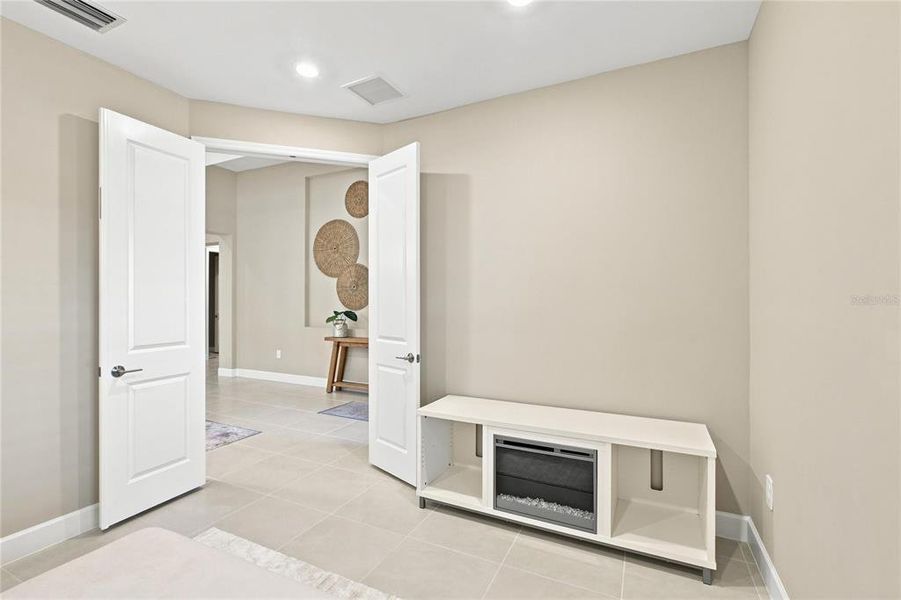 Furnished interior view inside a new home in The Cove at West Port, Port Charlotte (Image 16). Furnished interior view inside a new home in The Cove at West Port, Port Charlotte (Image 16).