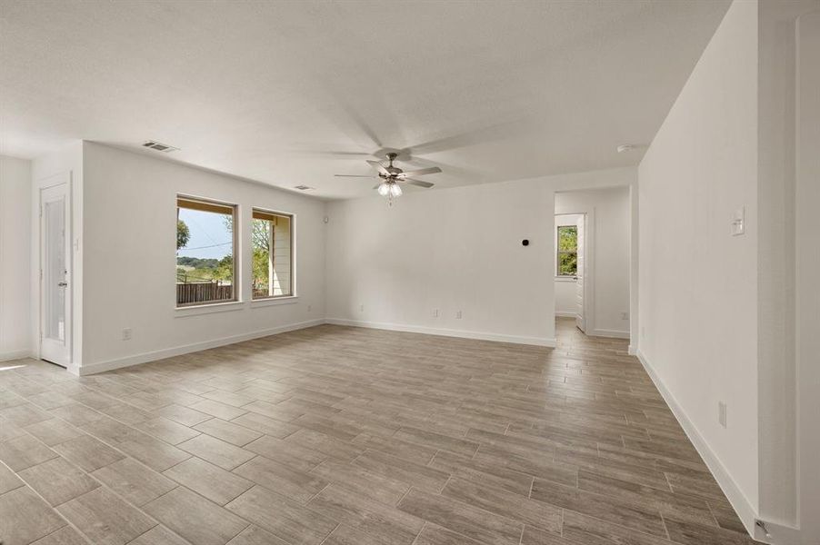 Spacious, unfurnished interior of a new home in Runaway Bay, Runaway Bay (Image 31).