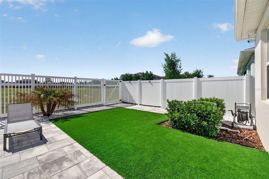 Exterior details and patio area of a home in , Winter Garden (Image 32).