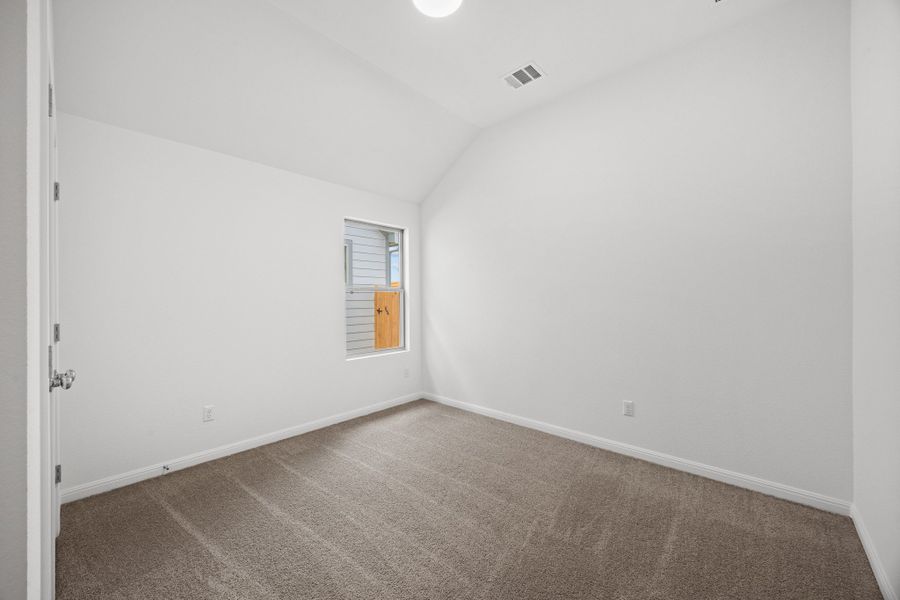 Spacious, unfurnished interior of a new home in Trinity Ranch, Elgin (Image 28).