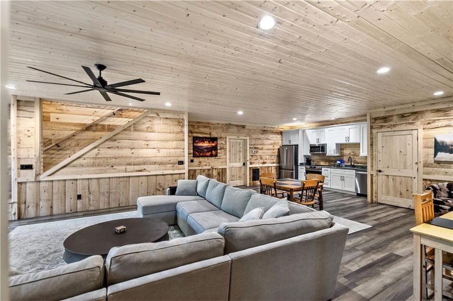 Community amenities in , Blue Ridge (Image 35).
