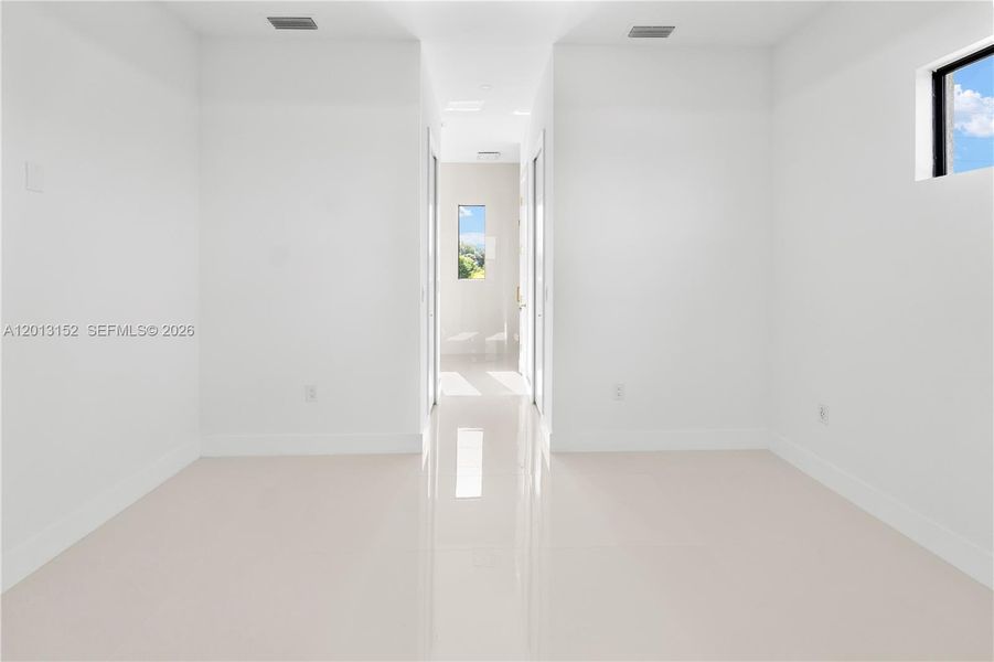 Spacious, unfurnished interior of a new home in , Lehigh Acres (Image 51).