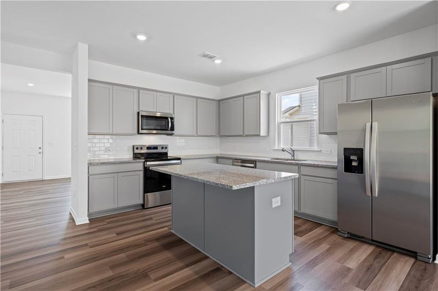 Furnished interior view inside a new home in Avery Ridge, Gainesville (Image 14). Furnished interior view inside a new home in Avery Ridge, Gainesville (Image 14).