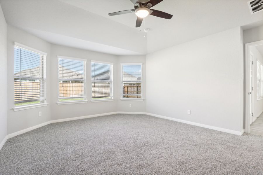 Primary suite in the Oleander floorplan at a Meritage Homes community. Primary suite in the Oleander floorplan at a Meritage Homes community.