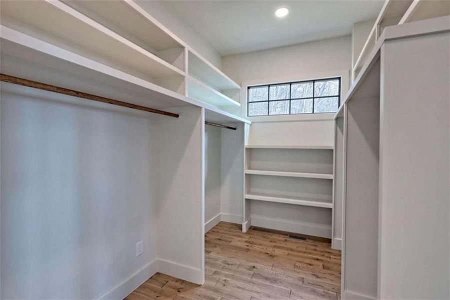 Spacious, unfurnished interior of a new home in , Clayton (Image 45).