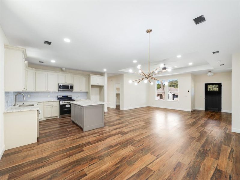 Spacious, unfurnished interior of a new home in , Denton (Image 7).