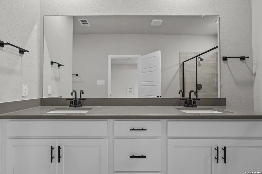 Furnished interior view inside a new home in Comanche Ridge, San Antonio (Image 11). Furnished interior view inside a new home in Comanche Ridge, San Antonio (Image 11).
