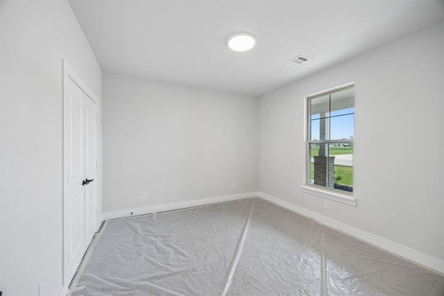 Spacious, unfurnished interior of a new home in Ellis Ranch Estates, Waxahachie (Image 18).