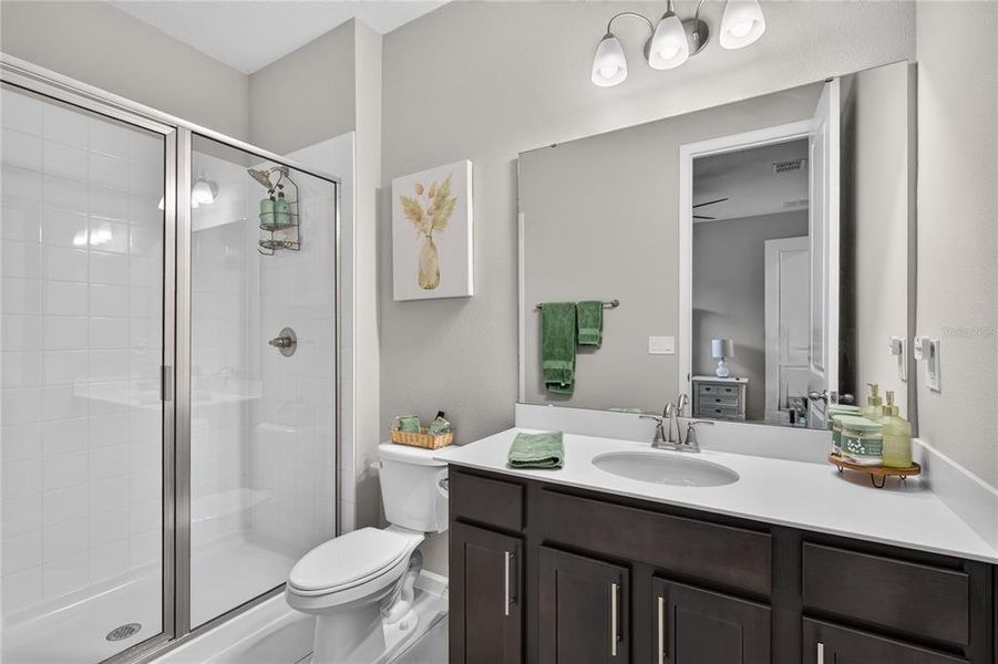 Furnished interior view inside a new home in , Tavares (Image 33).