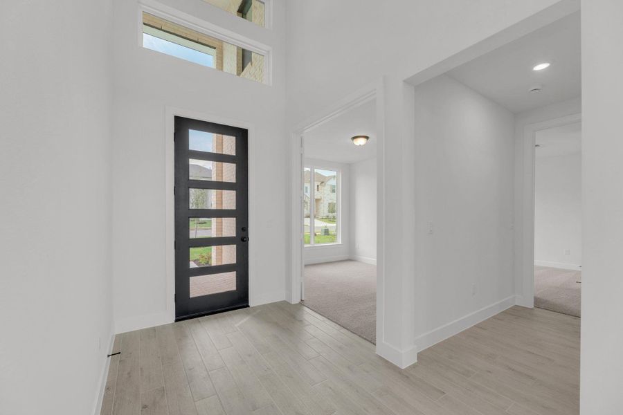 Spacious, unfurnished interior of a new home in Santa Rita Ranch - 60', Liberty Hill (Image 21). Spacious, unfurnished interior of a new home in Santa Rita Ranch - 60', Liberty Hill (Image 21).