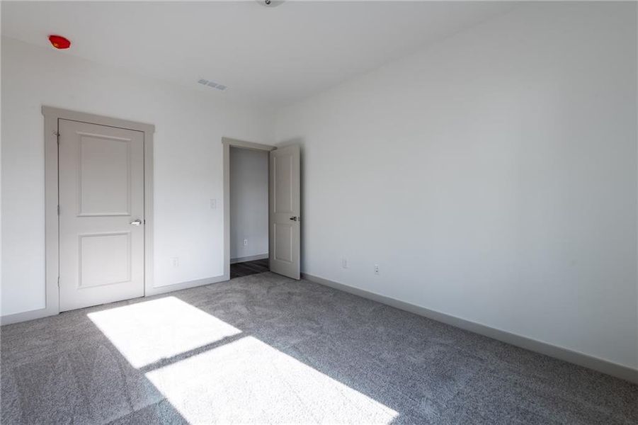 Spacious, unfurnished interior of a new home in , Lawrenceville (Image 14).