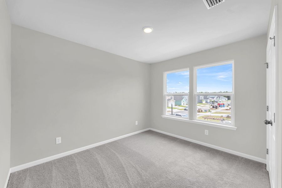 Spacious, unfurnished interior of a new home in , Ravenel (Image 19).