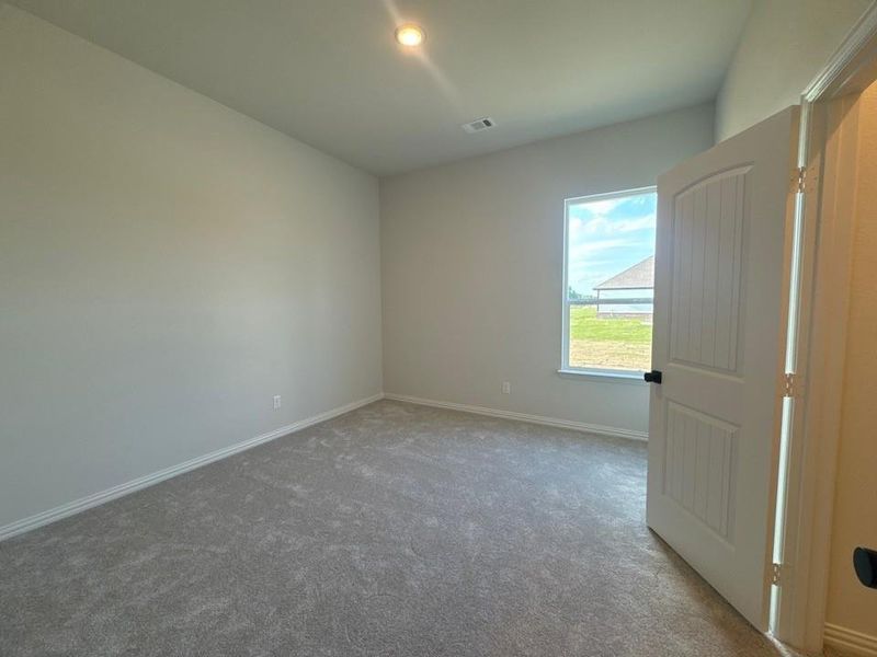Spacious, unfurnished interior of a new home in Terra Escalante, Blue Ridge (Image 17).