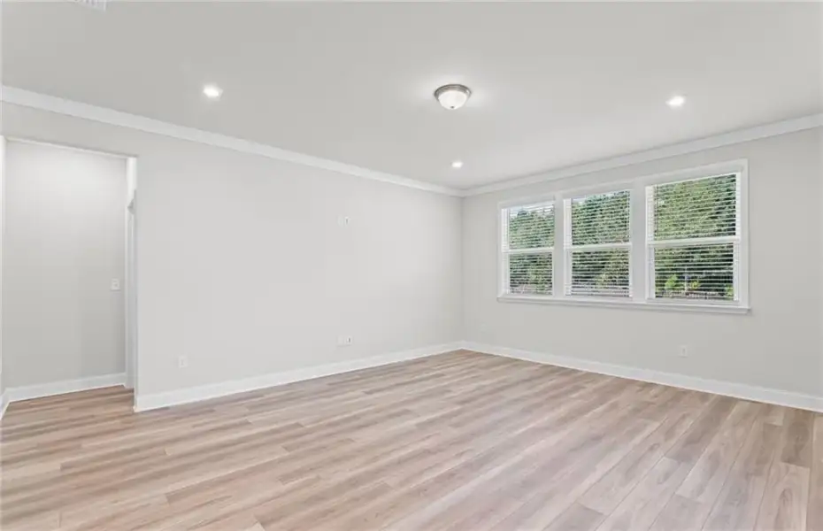 Spacious, unfurnished interior of a new home in Overland, Locust Grove (Image 19).