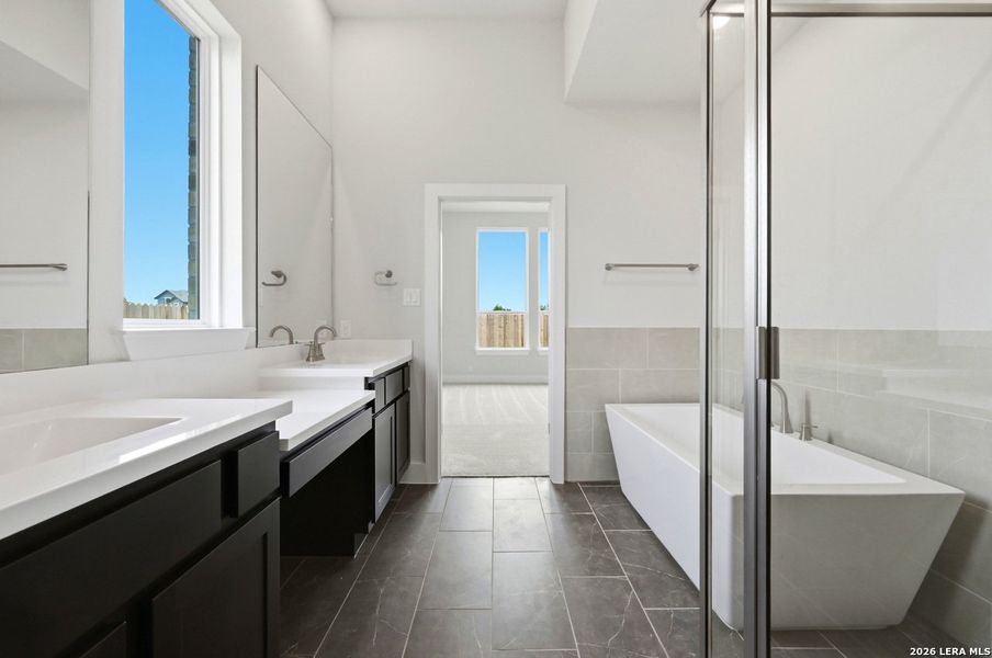 Furnished interior view inside a new home in Venado Crossing, Cibolo (Image 10).