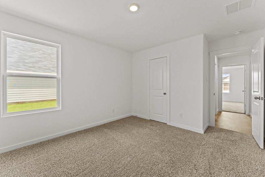 Spacious, unfurnished interior of a new home in Sonoma Oaks, Fredericksburg (Image 30). Spacious, unfurnished interior of a new home in Sonoma Oaks, Fredericksburg (Image 30).