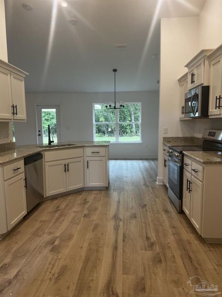 Image 14 of a home in Blossom Grove.