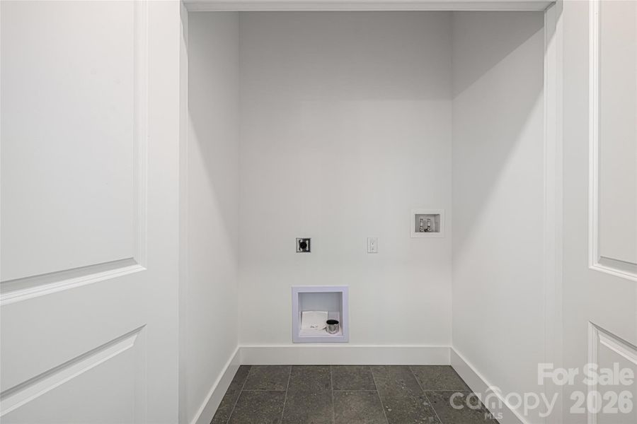 Spacious, unfurnished interior of a new home in , Weaverville (Image 20).