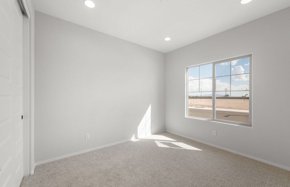 Spacious, unfurnished interior of a new home in Parkside at Anthem at Merrill Ranch, Florence (Image 25).