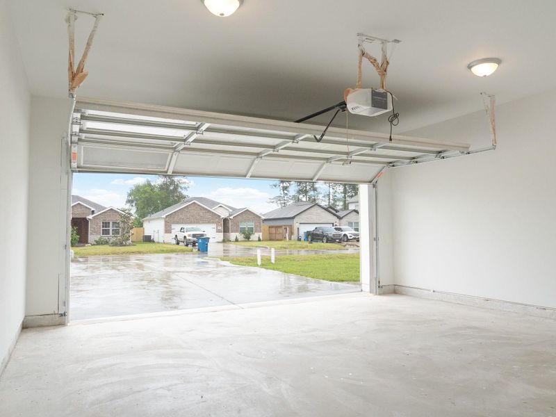 Spacious, unfurnished interior of a new home in , Cleveland (Image 22).