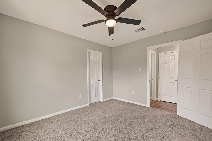 Spacious, unfurnished interior of a new home in , Houston (Image 25).