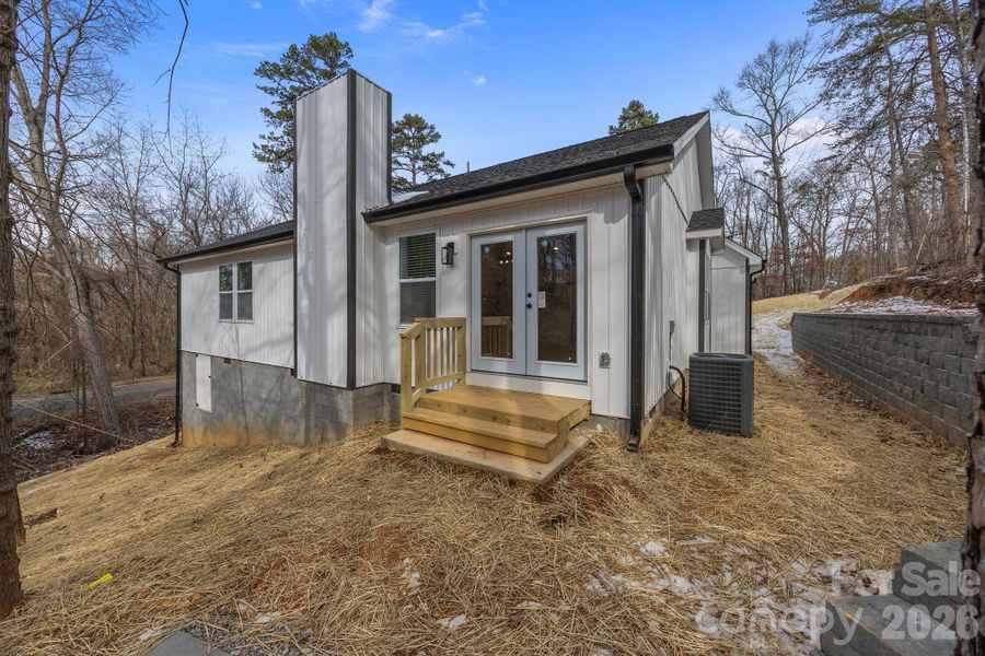 Exterior details and patio area of a home in , Albemarle (Image 28).