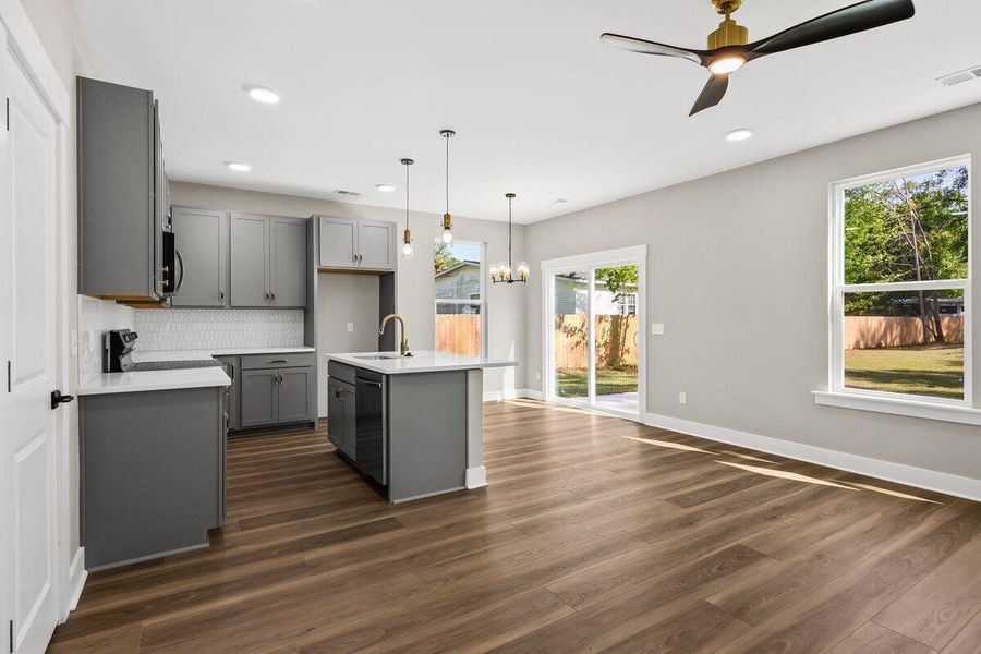Spacious, unfurnished interior of a new home in , North Charleston (Image 7).