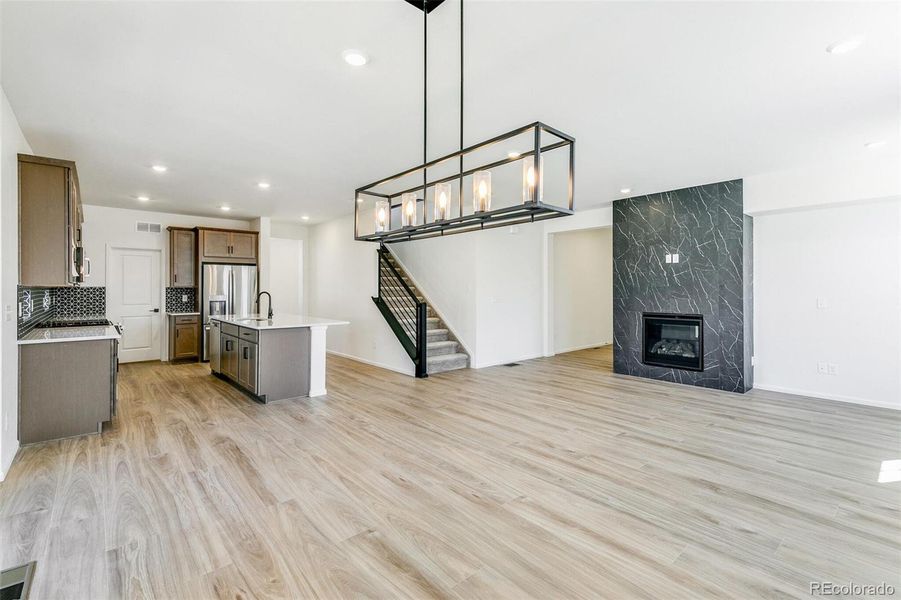 Spacious, unfurnished interior of a new home in Terrain Oak Valley, Castle Rock (Image 31).