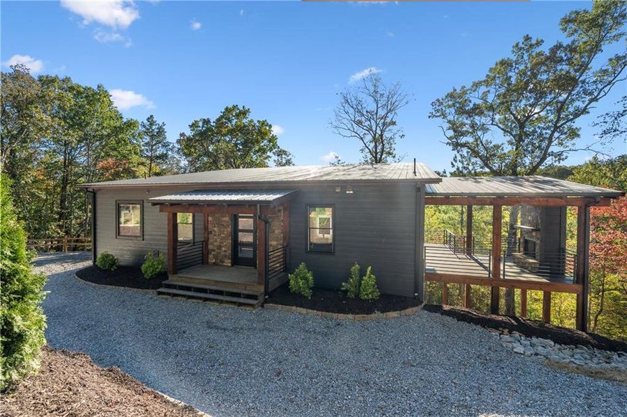 Exterior details and patio area of a home in , Mineral Bluff (Image 27).