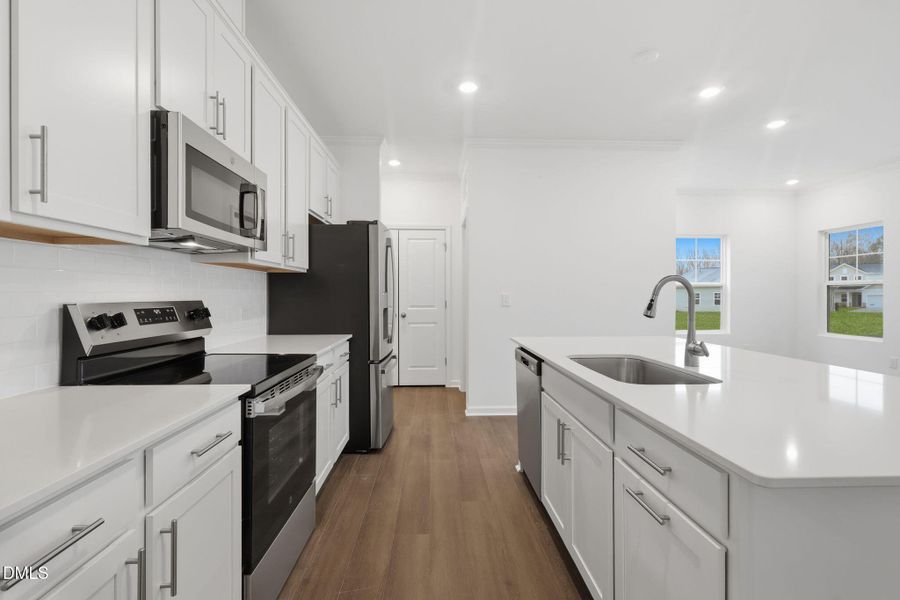 SUN_MyrtleMeadows_Pic_McHenryII-18 SUN_MyrtleMeadows_Pic_McHenryII-18