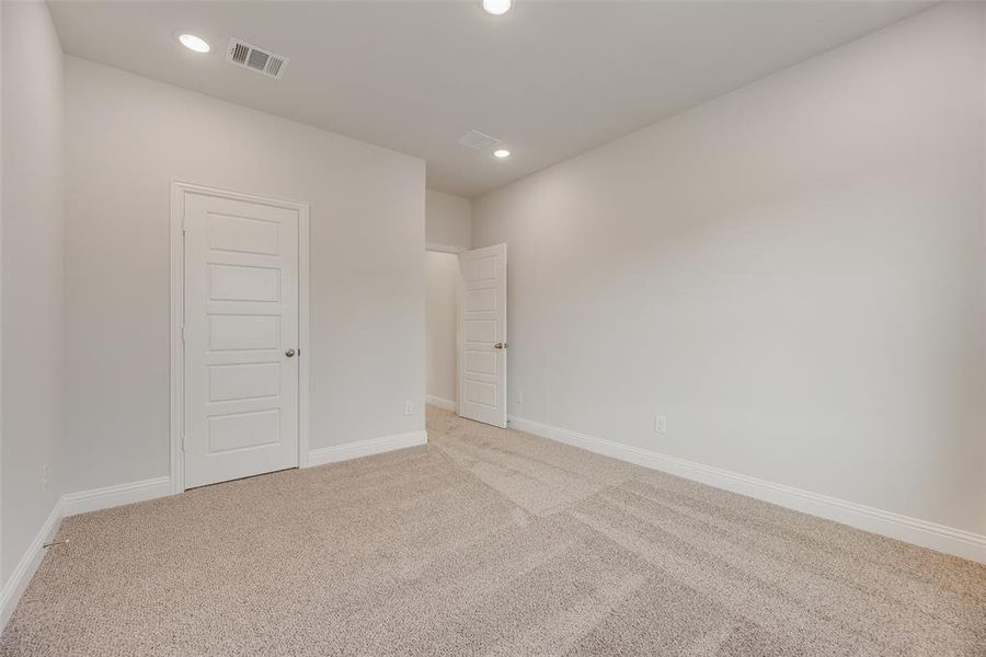 Spacious, unfurnished interior of a new home in Bayside, Rowlett (Image 12). Spacious, unfurnished interior of a new home in Bayside, Rowlett (Image 12).