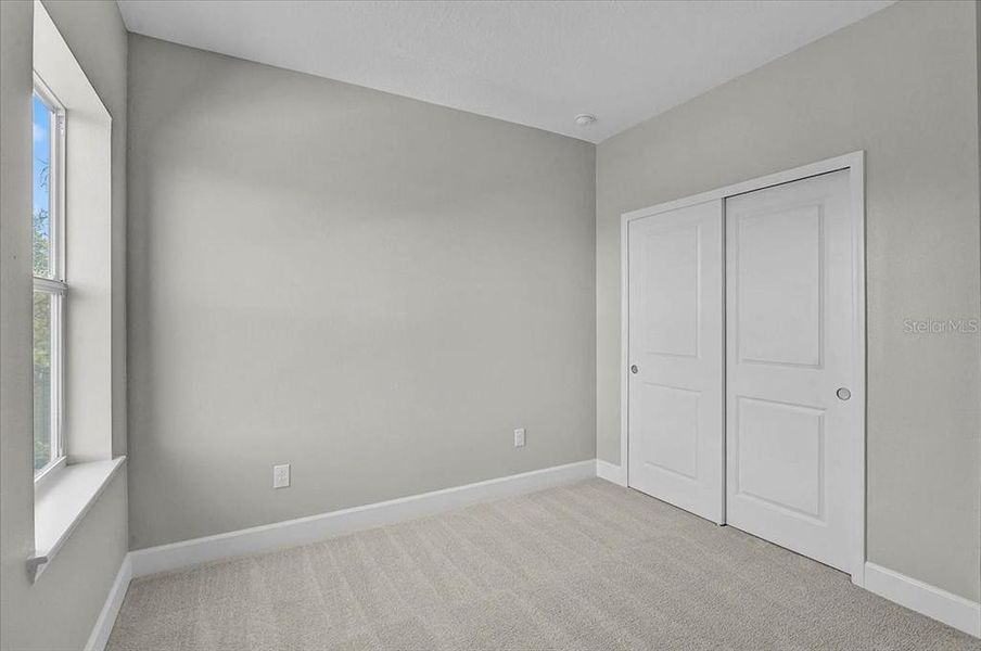 Spacious, unfurnished interior of a new home in , Sarasota (Image 36).